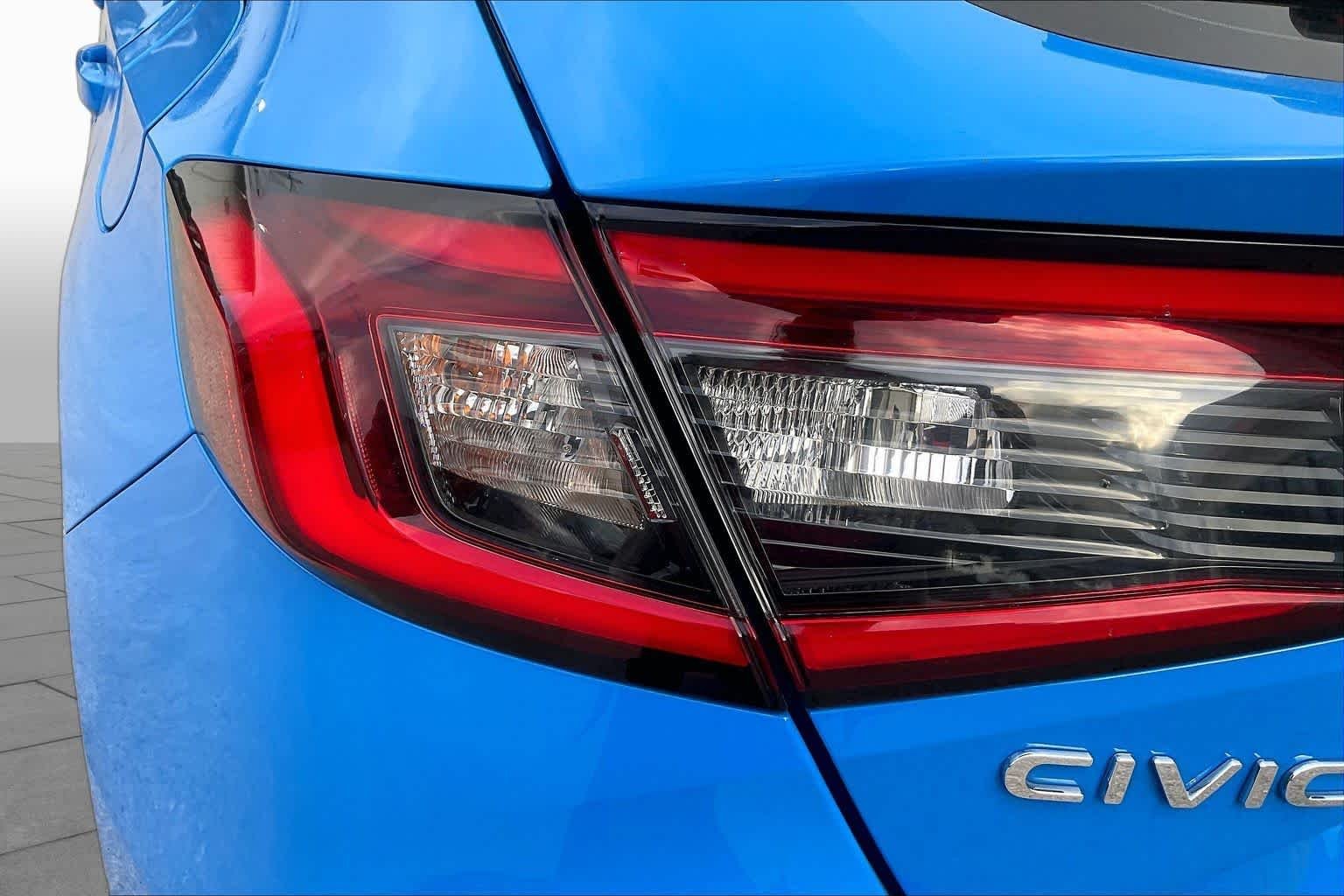 Used 2025 Boost Blue Pearl Honda Sport image 28