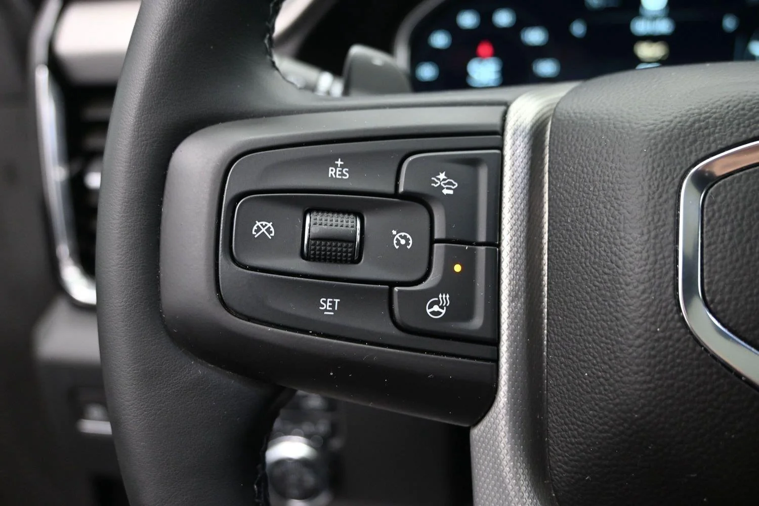 Used 2023 Onyx Black GMC Denali image 28