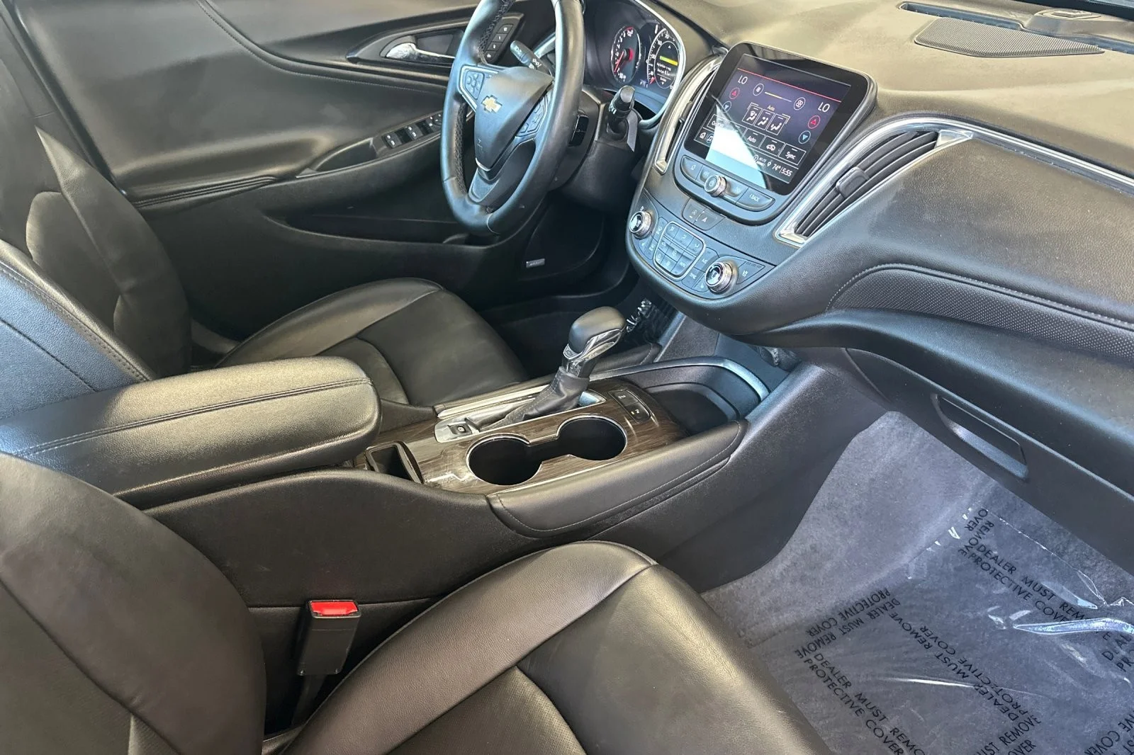 Used 2024 Summit White Chevrolet LT image 14