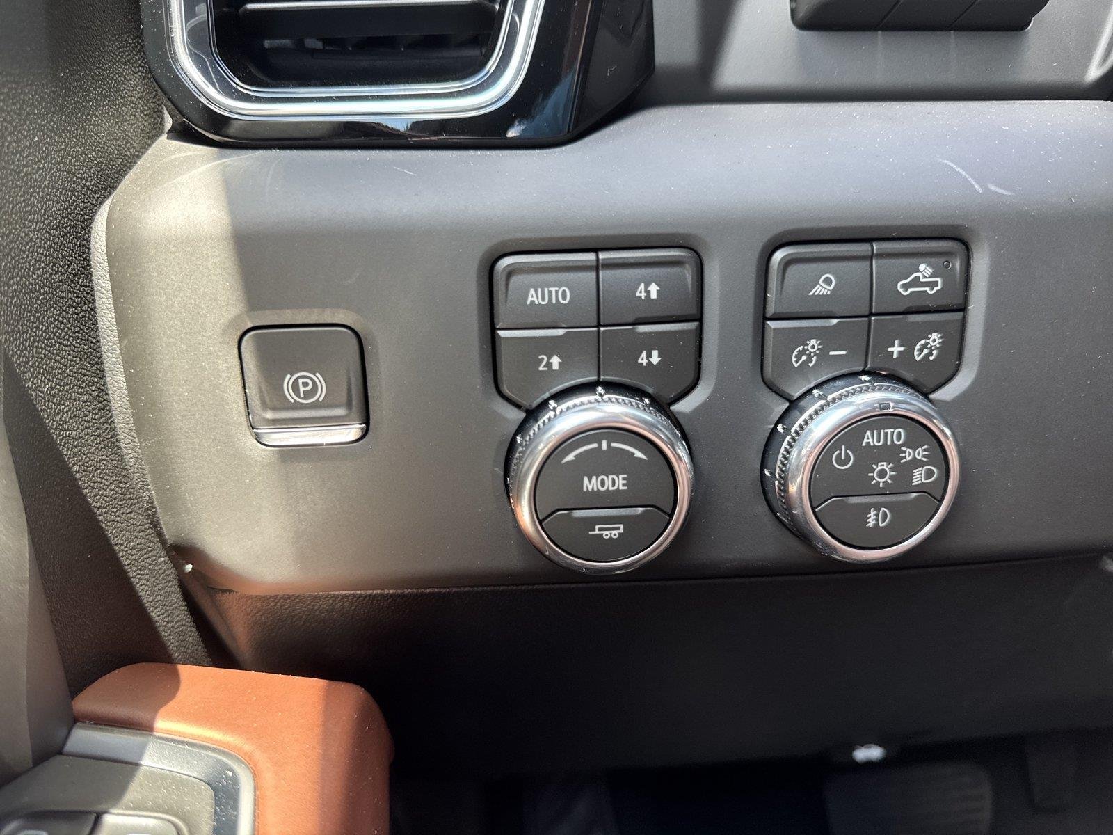 New 2026 Glacier White Tricoat GMC Denali Ultimate image 20