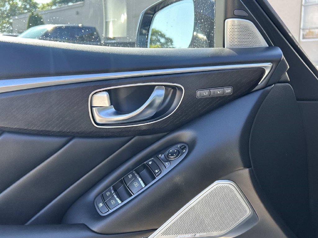 Used 2023 Gray INFINITI SENSORY image 13