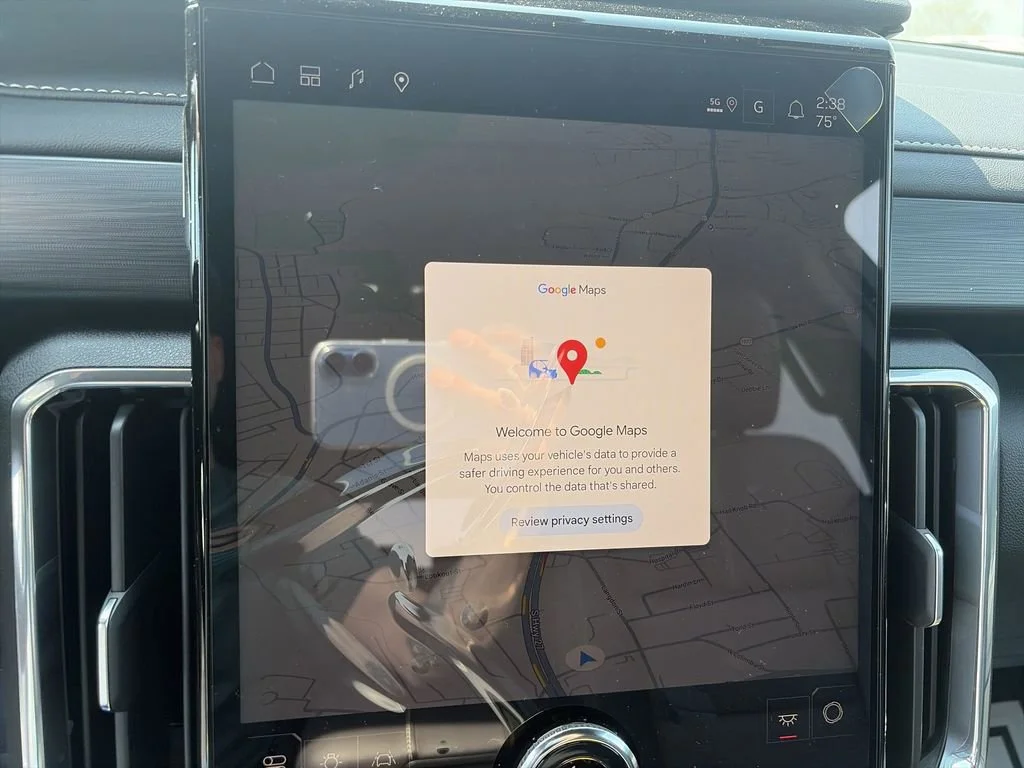 New 2026 Sterling Metallic GMC Elevation image 18