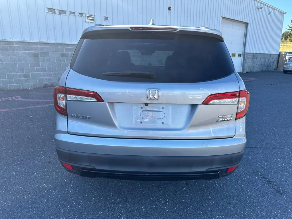 Used 2022 Lunar Silver Metallic Honda Special Edition image 5