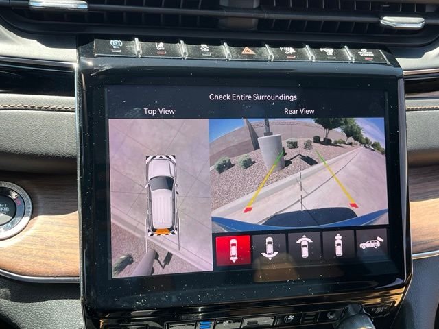 Used 2022 Silver Zynith Jeep Summit 4xe image 18