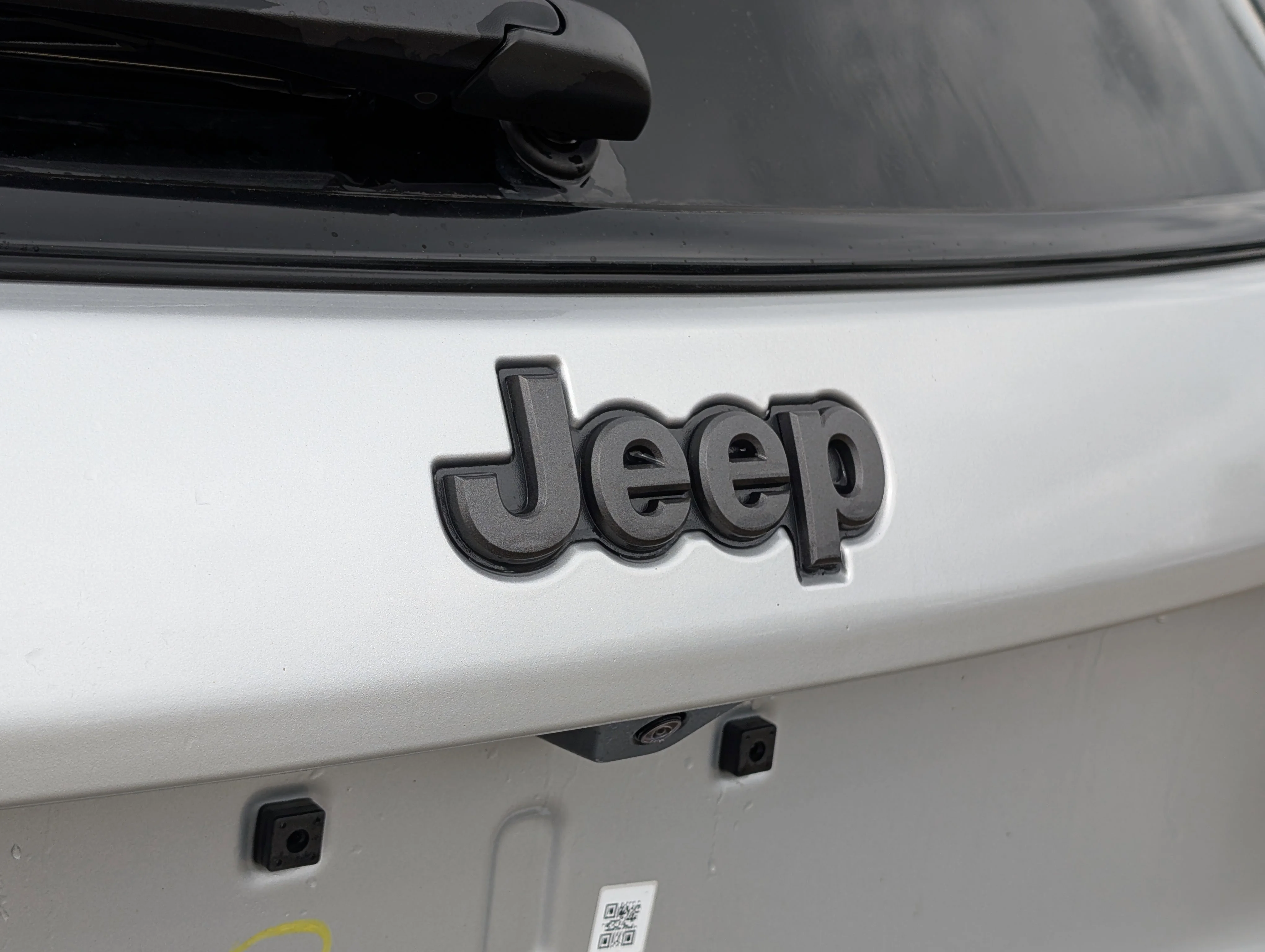 New 2026 Silver Zynith Metallic Jeep North image 14