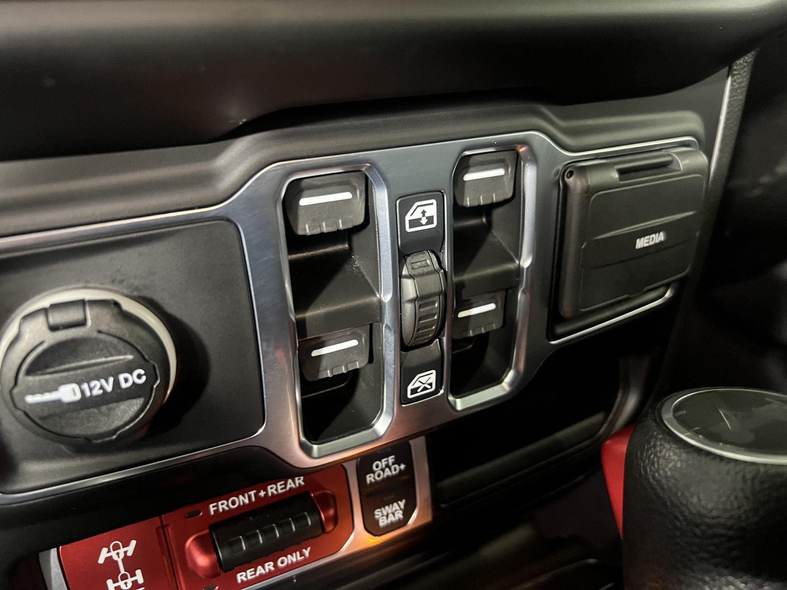 Used 2023 Black Clearcoat Jeep Rubicon image 18