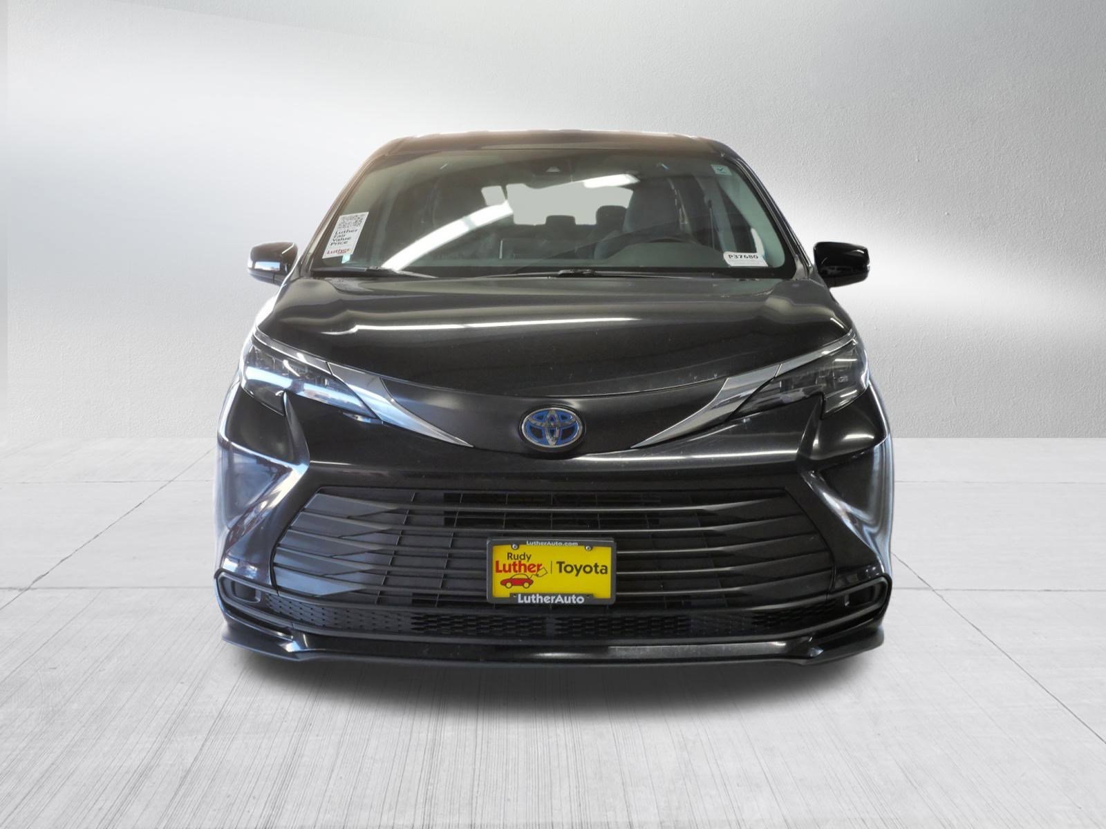 Certified 2024 Toyota Sienna LE with VIN 5TDKRKEC1RS210128 for sale in Golden Valley, Minnesota