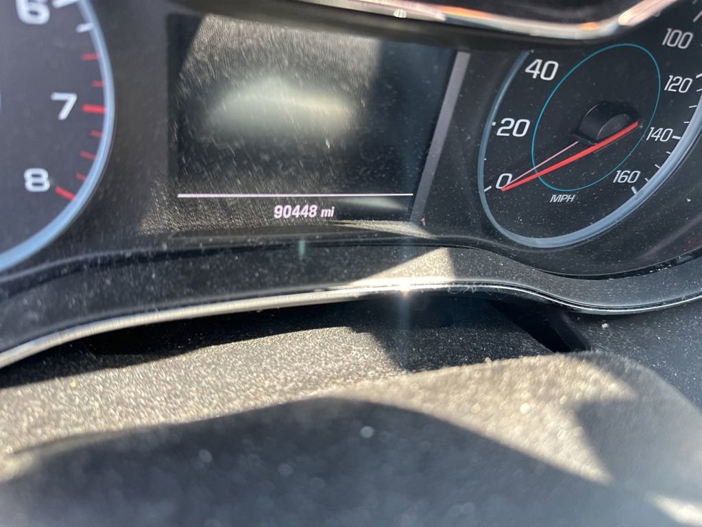 Used 2018 SUMMIT WHITE Chevrolet LS image 2