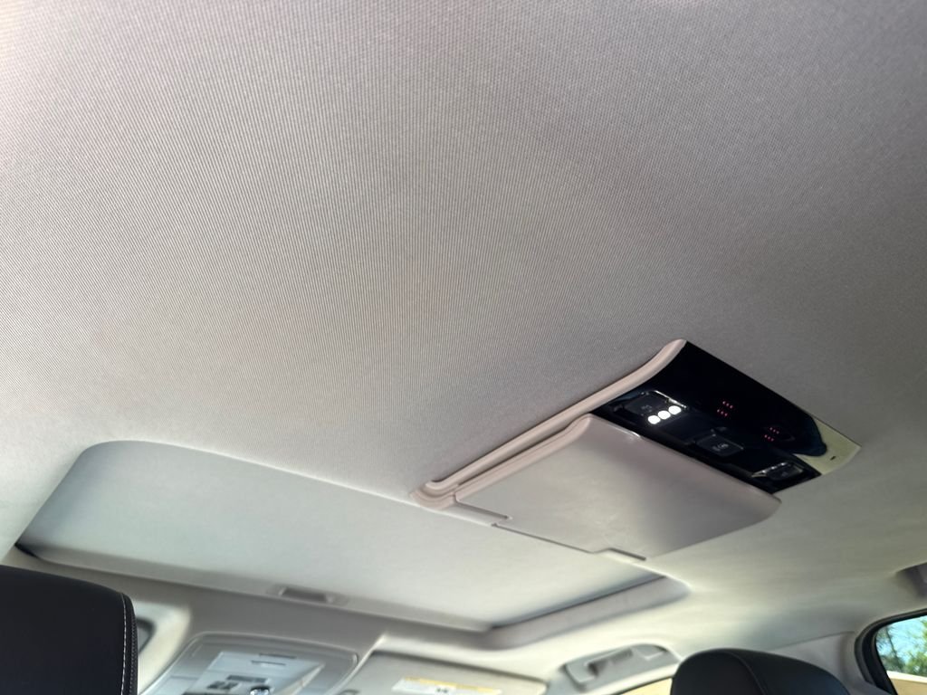 Used 2019 Black GMC Denali image 16
