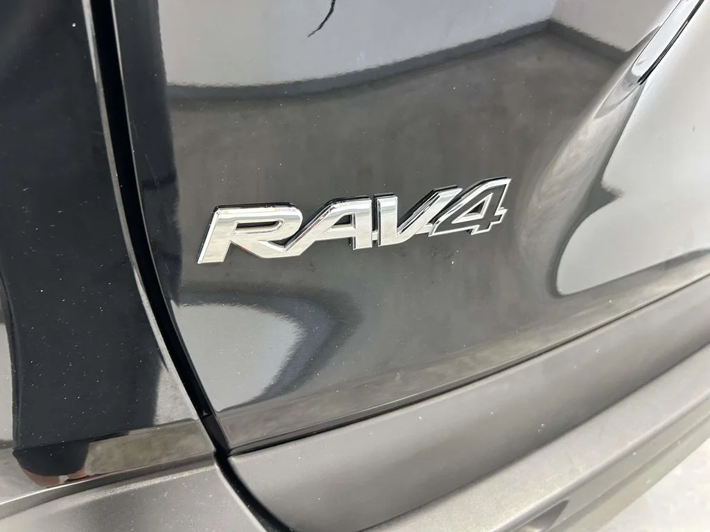 Used 2025 Black Toyota XLE image 10