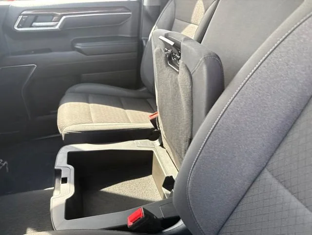 Used 2022 Titanium Rush Metallic GMC Elevation image 18