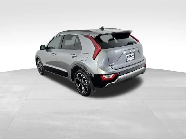 Used 2025 Gray Kia EX Touring image 9