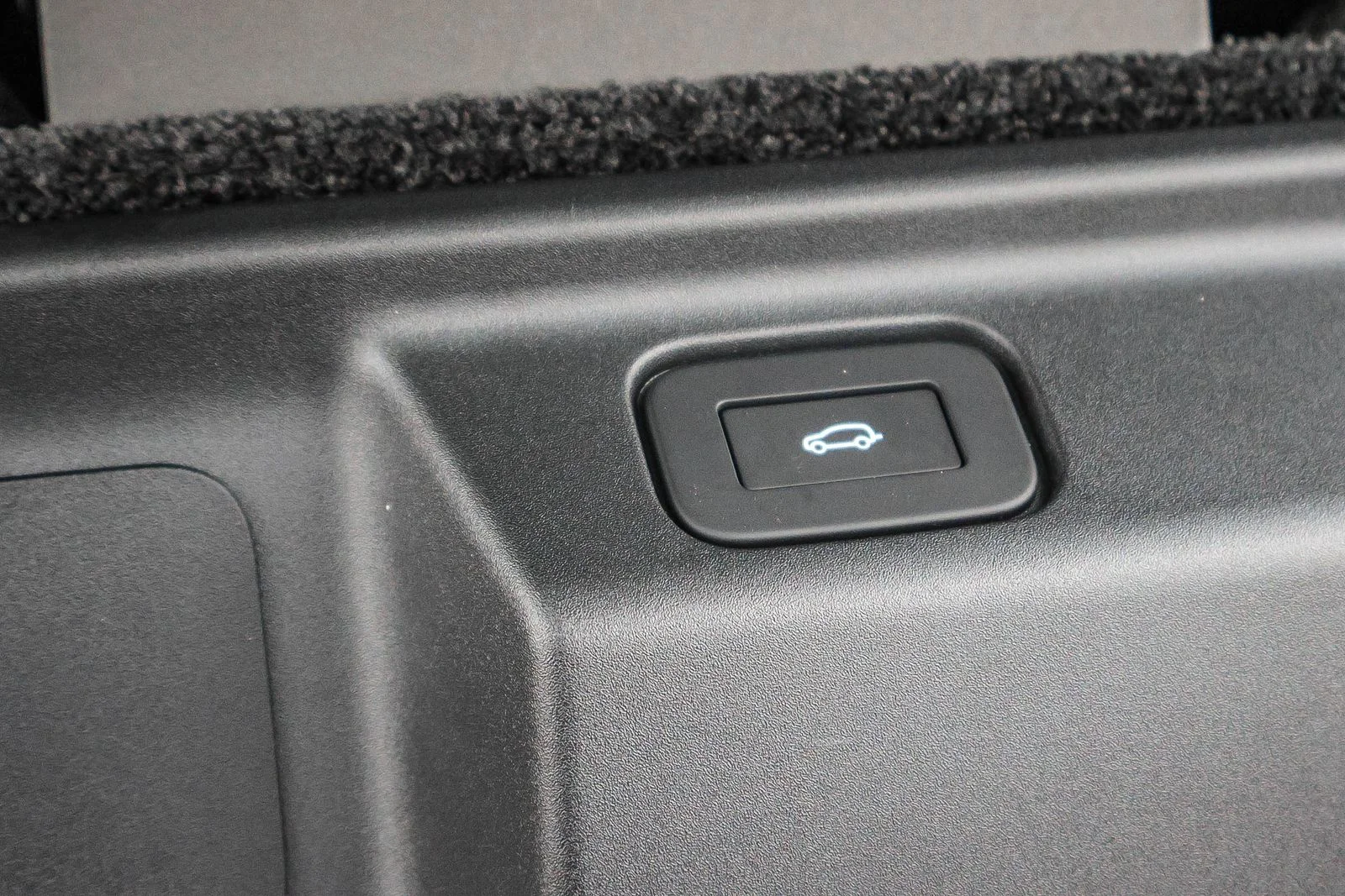 2025 Land Rover Range Rover SE - Photo 27