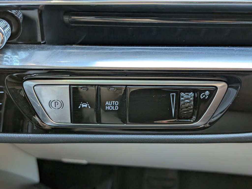 Used 2024 Crystal White Tricoat Cadillac Luxury 2 image 30