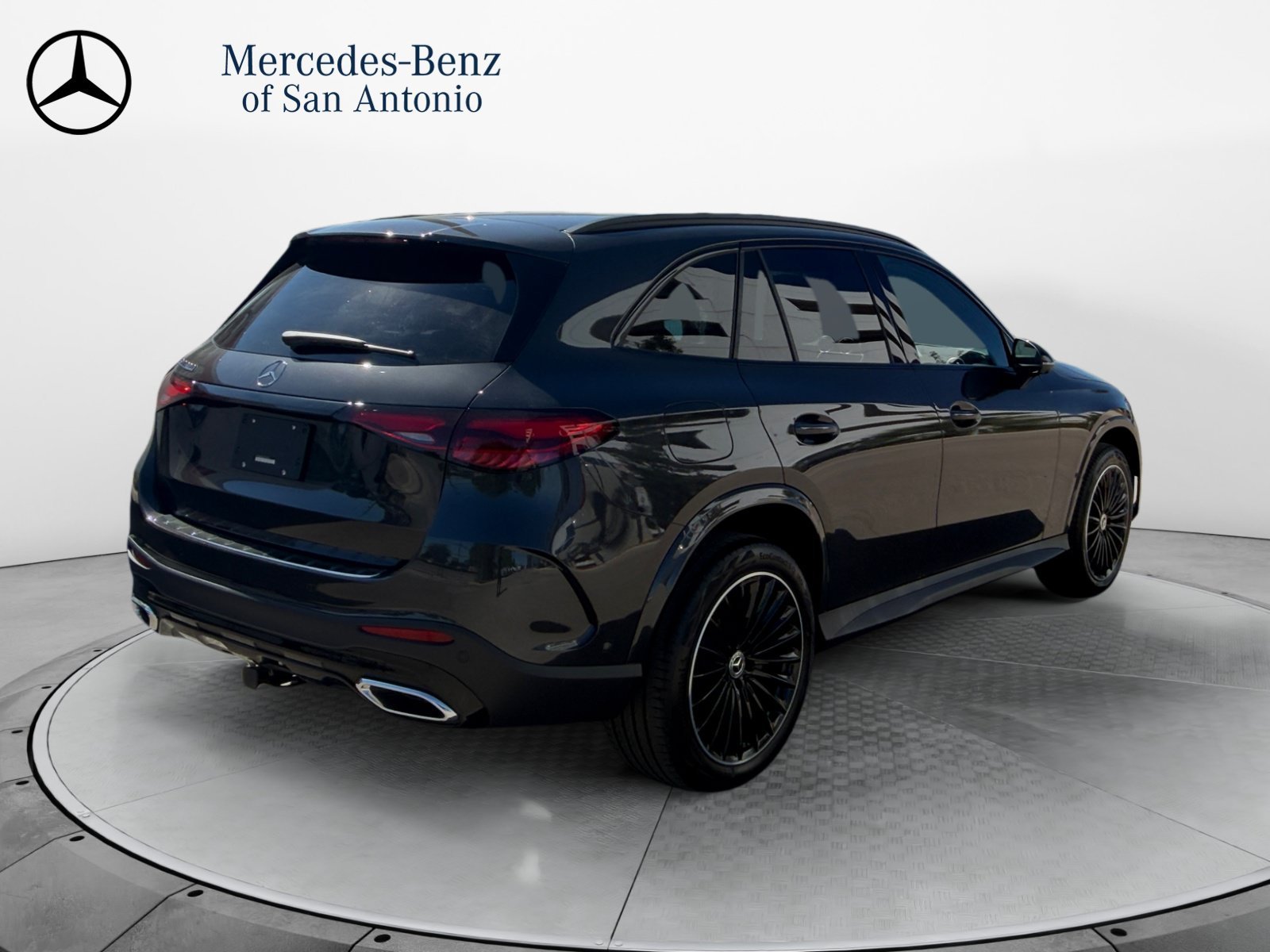 New 2027 Graphite Grey Metallic Mercedes-Benz GLC 300 image 32