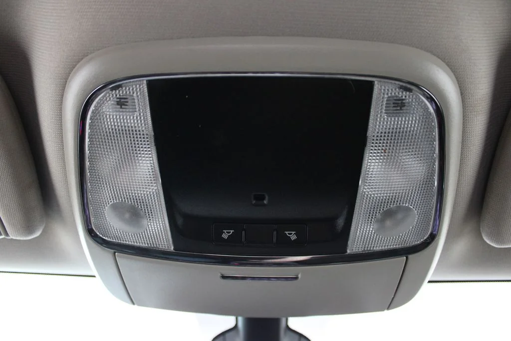 Used 2019 Billet Clearcoat Dodge SXT image 34