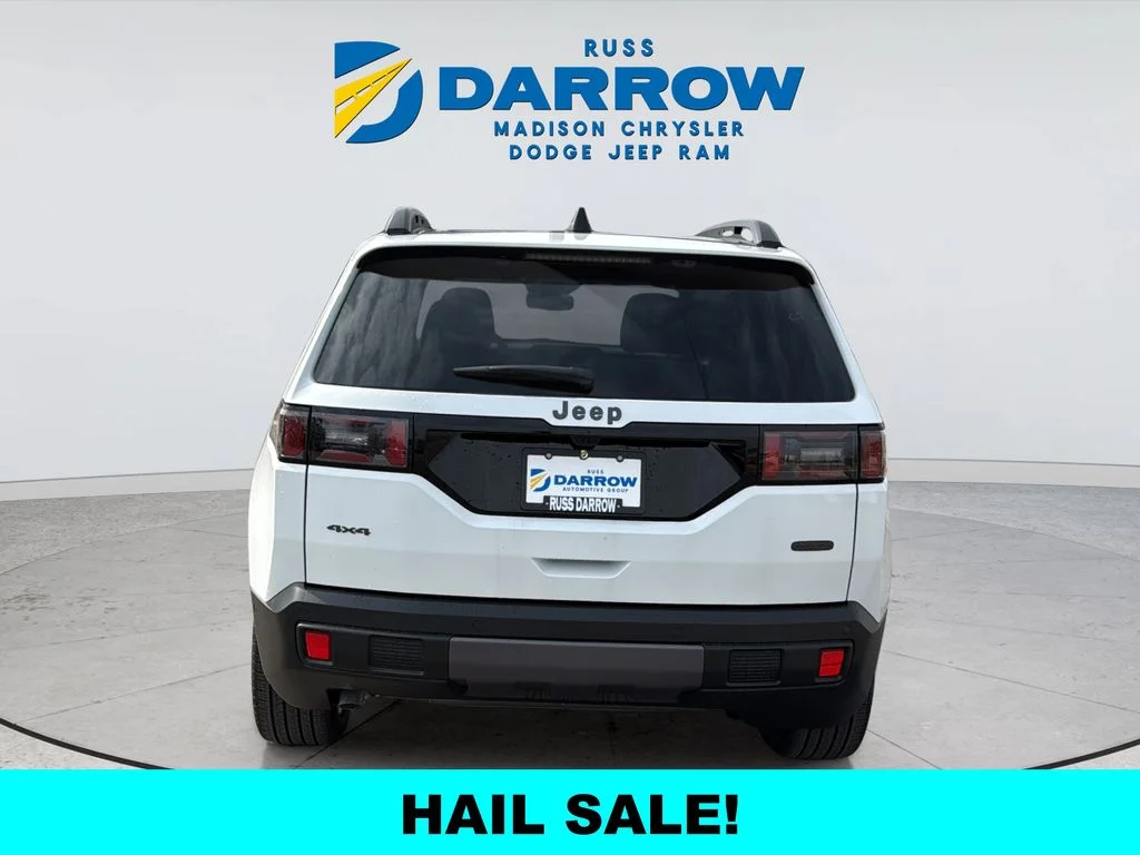 New 2026 Bright White Clear-Coat Exterior Paint Jeep Overland image 4