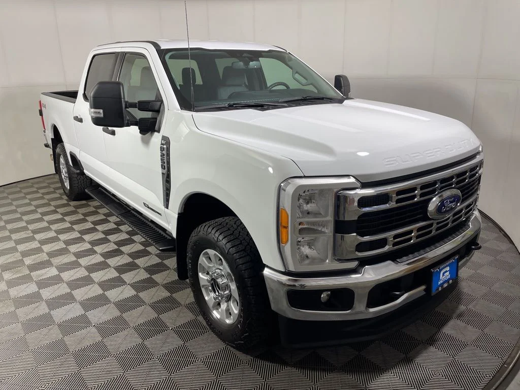 2023 Ford F-250 XLT 4x4 Crew Cab 176 in's photo