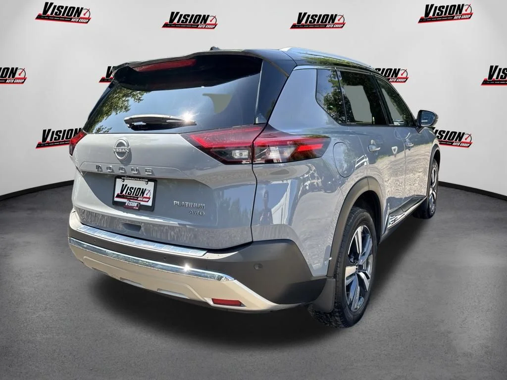 Used 2023 Gray Nissan Platinum image 5