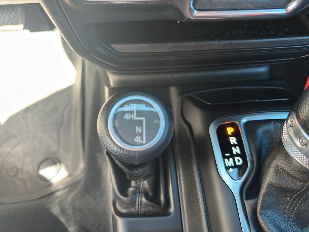 Used 2018 Sting-Gray Clearcoat Jeep Sport image 21