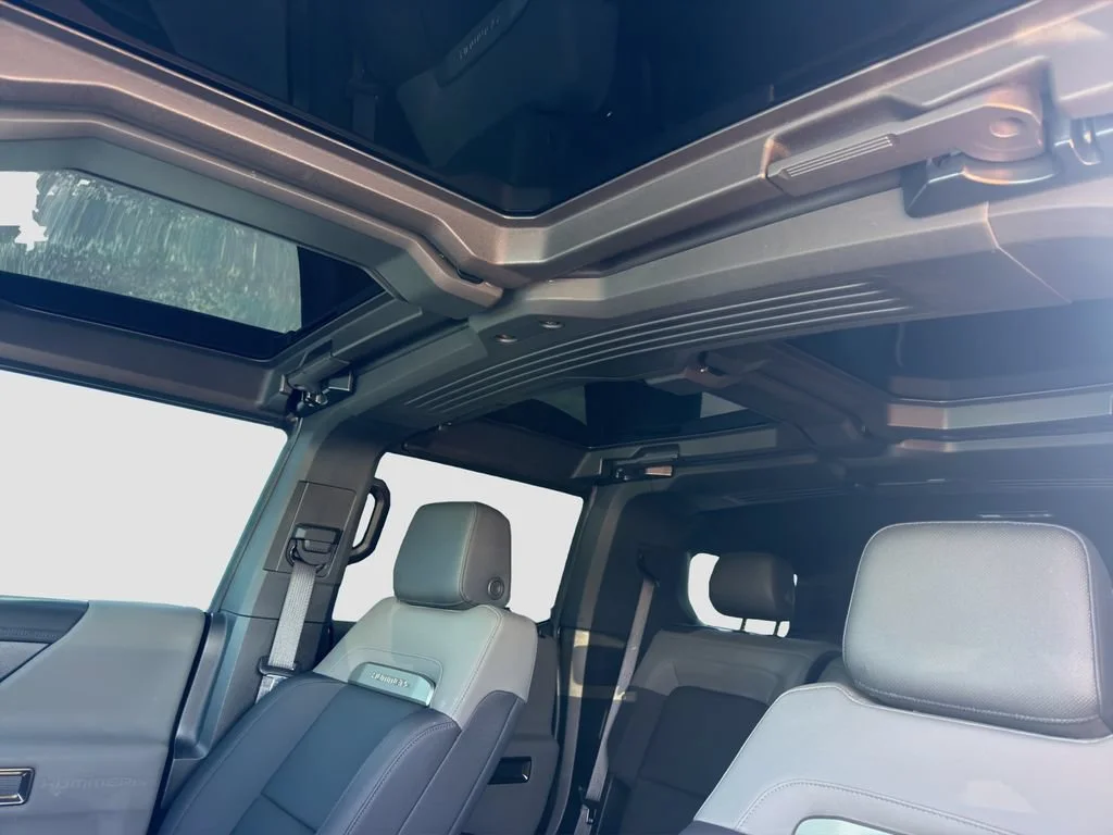 2025 GMC HUMMER EV 2X - Photo 24