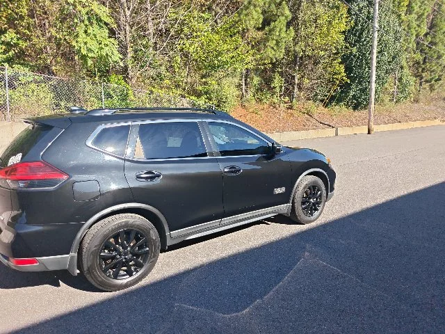 Used 2017 Black Nissan SV image 3