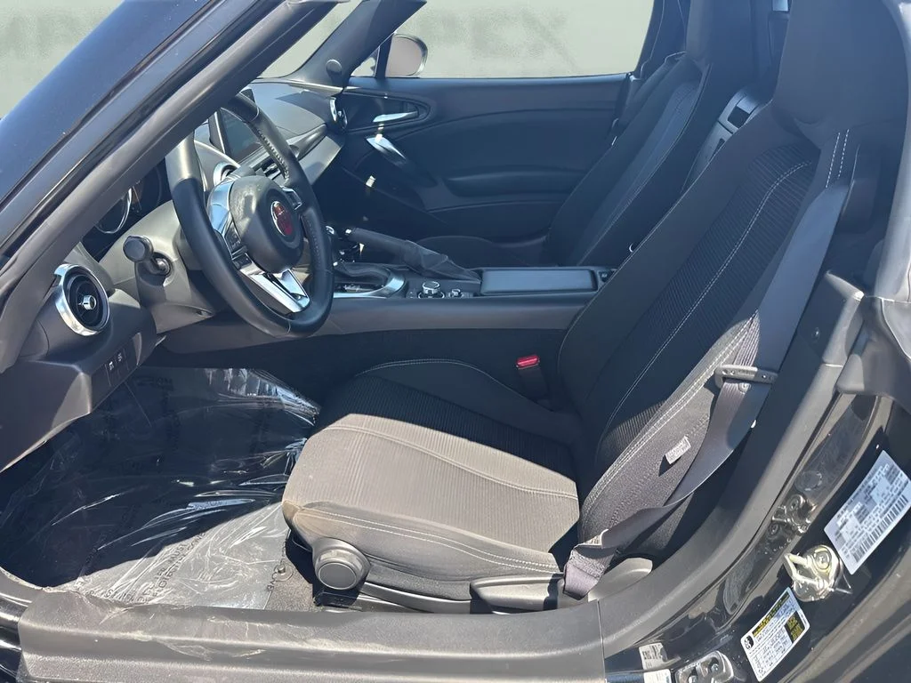Used 2018 Black FIAT Classica image 10