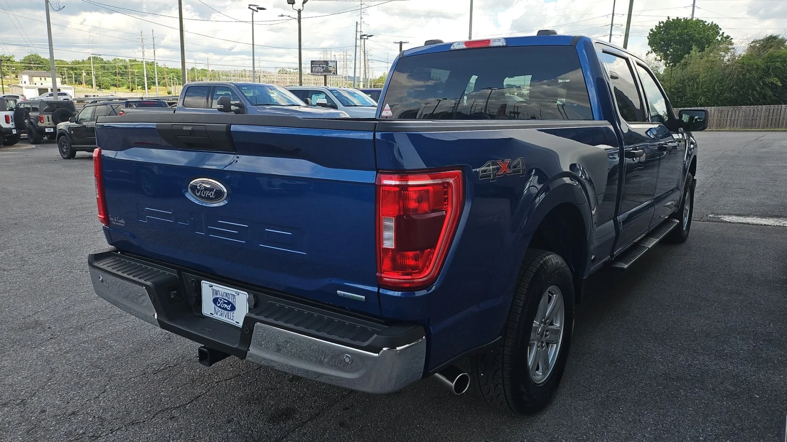 Used 2023 Blue Ford XLT image 5
