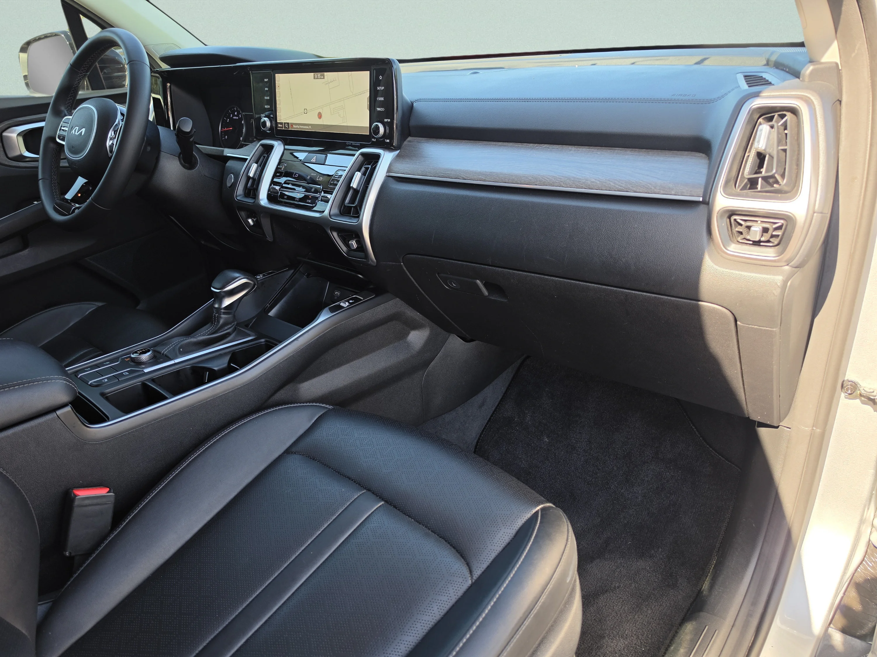 Used 2022 Sparkling Silver Kia X-Line S image 17