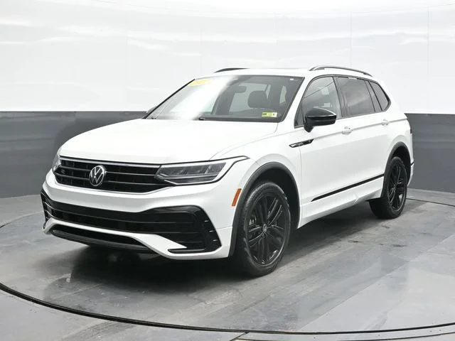 2022 Volkswagen Tiguan 2.0T SE R-Line Black 4Motion's photo
