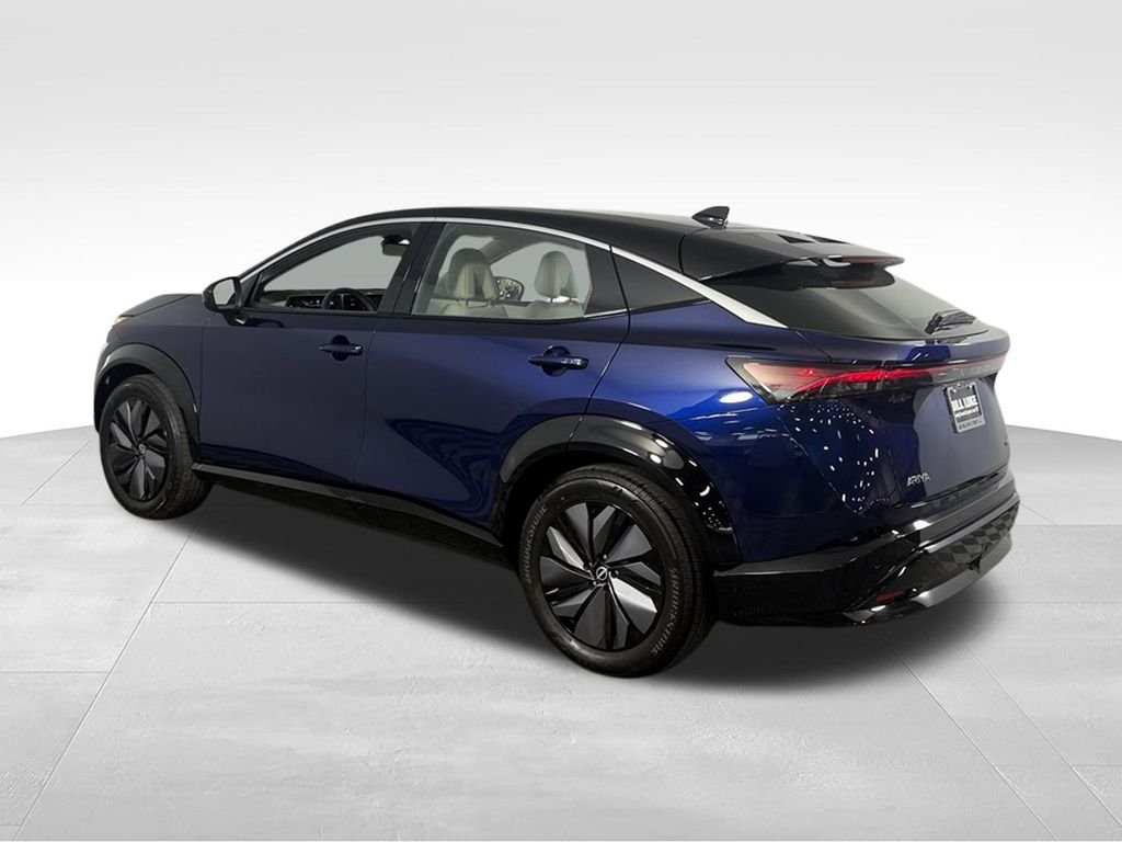 Used 2023 Deep Ocean Blue Nissan ENGAGE image 9