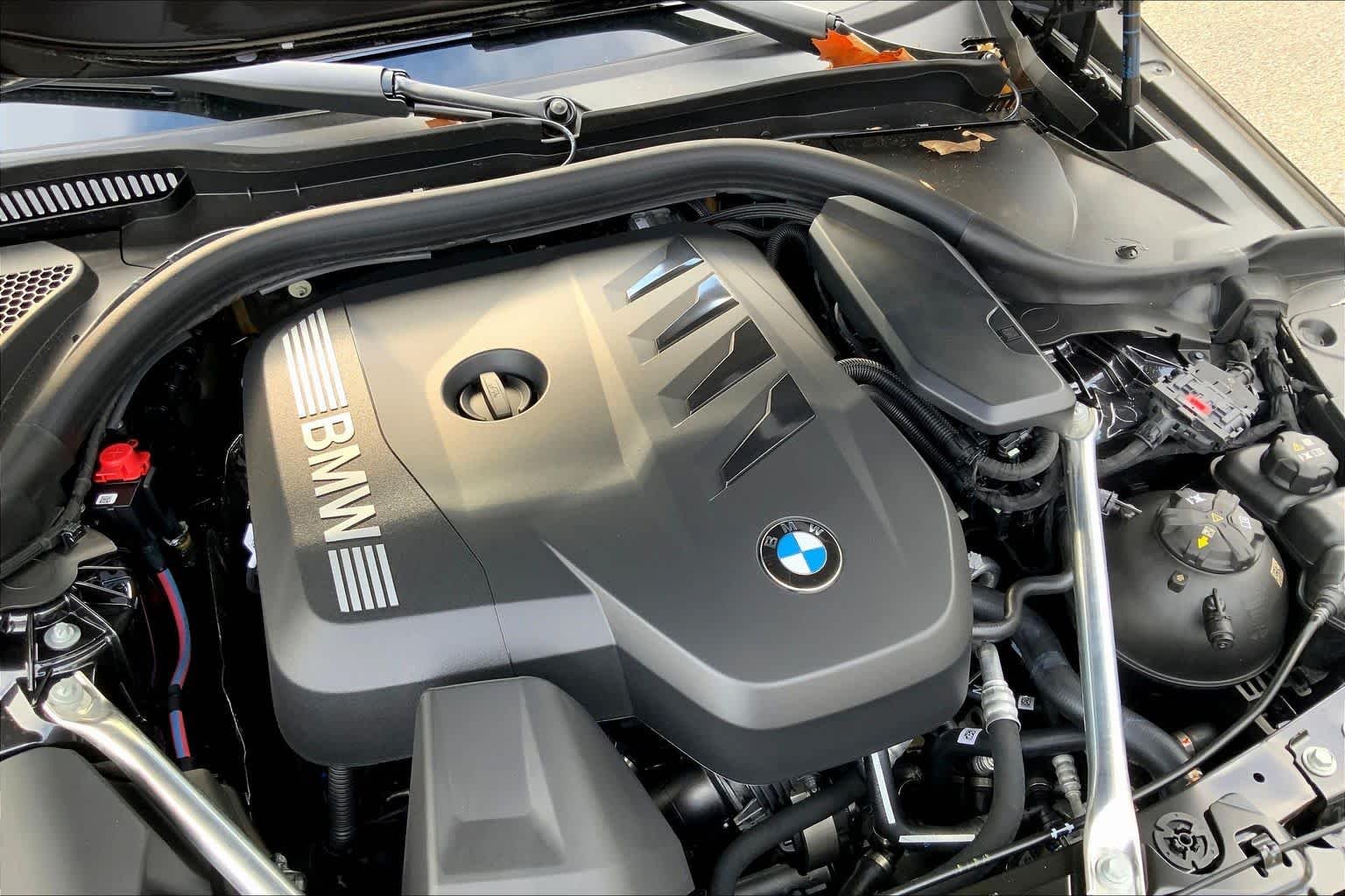 New 2026 Dark Graphite Metallic BMW 530i xDrive image 17