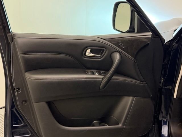 Used 2024 Hermosa Blue INFINITI LUXE image 17