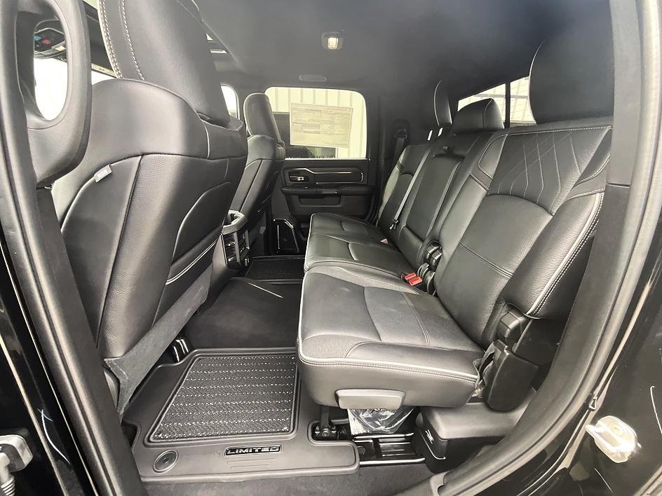 New 2026 Diamond Black Crystal Pearl-Coat Exterior Paint RAM Limited image 35