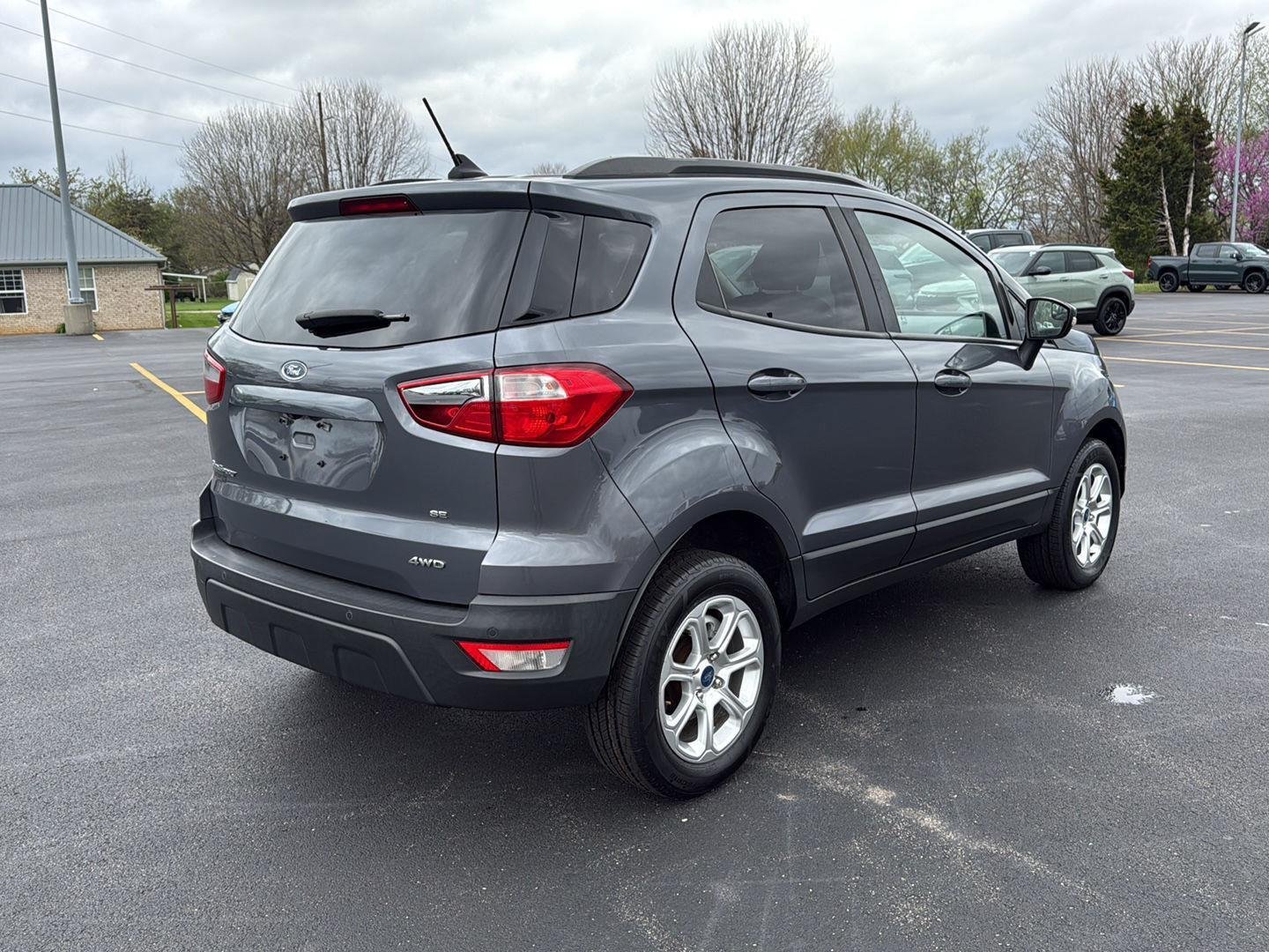 Used 2019 Black Ford SE image 14