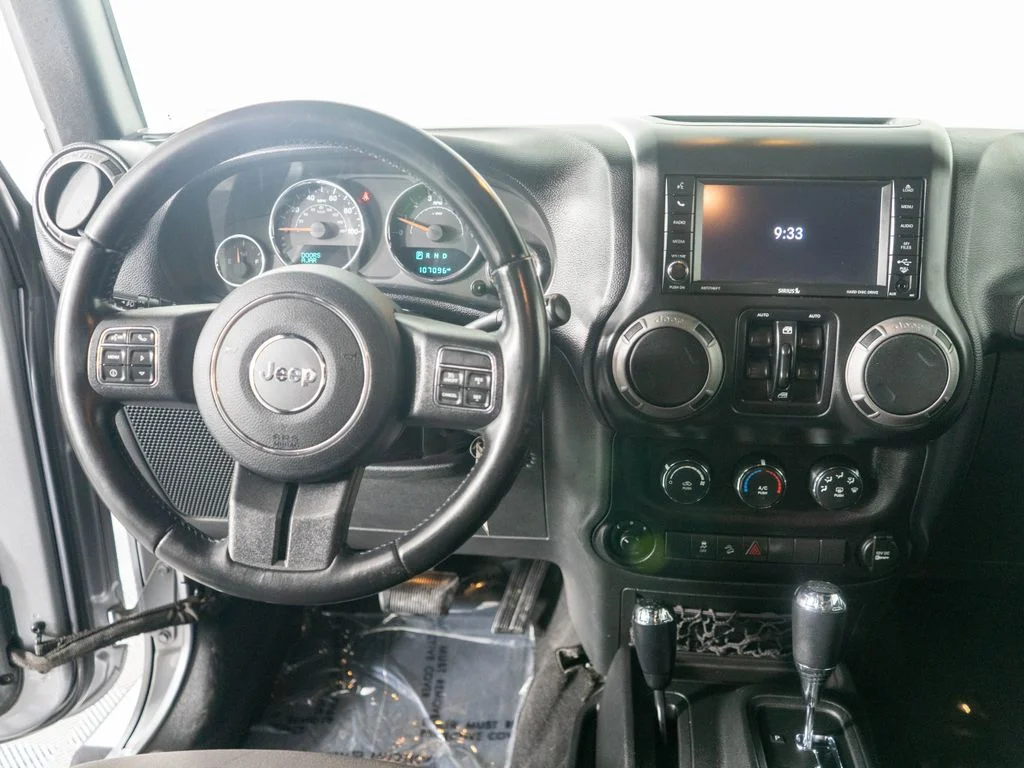 Used 2017 Silver Jeep Unlimited Sport image 12