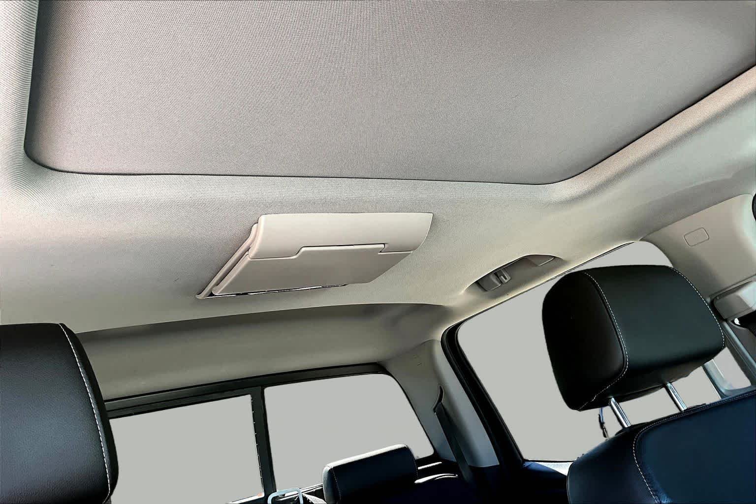 Used 2019 Summit White Chevrolet LTZ image 14