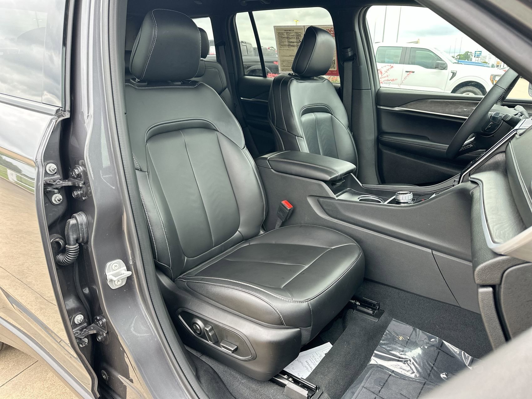 Used 2025 Baltic Gray Metallic Clearcoat Jeep Limited image 24