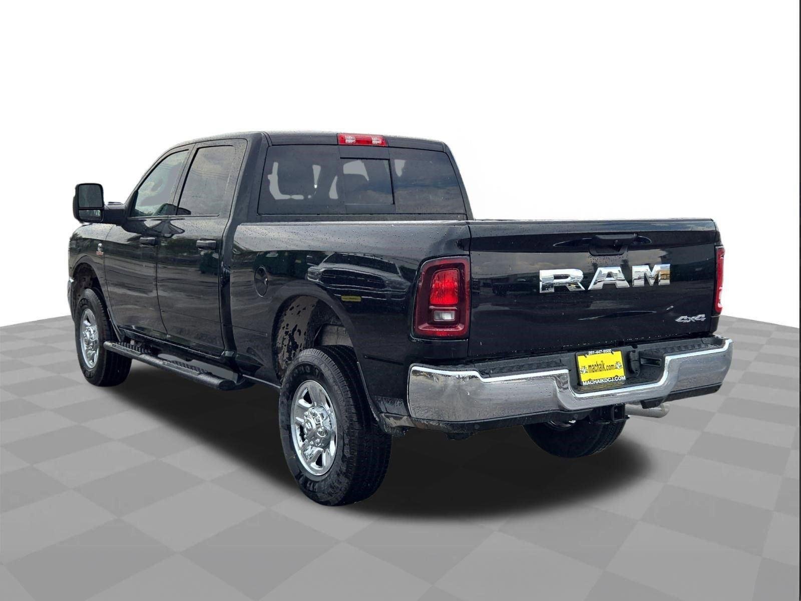 2026 RAM 2500 Tradesman - Photo 4