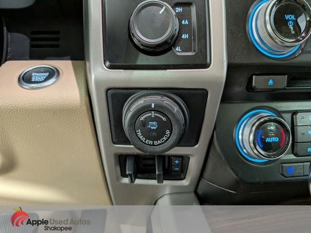 Used 2016 Black Ford Lariat image 21