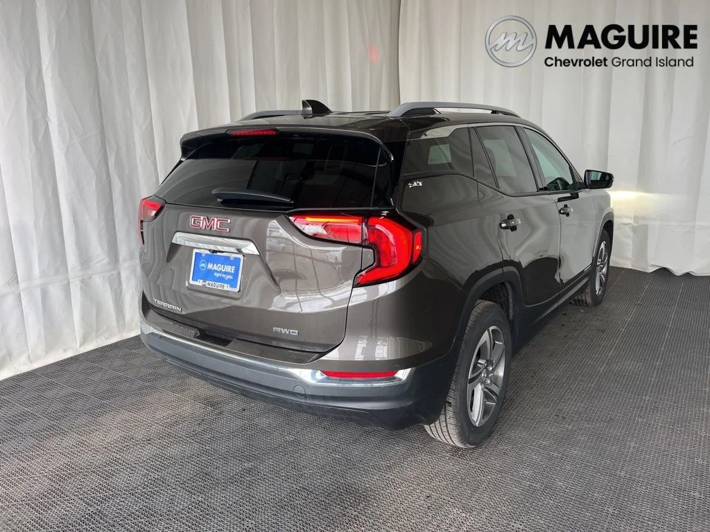 Used 2019 Gray GMC SLT image 28