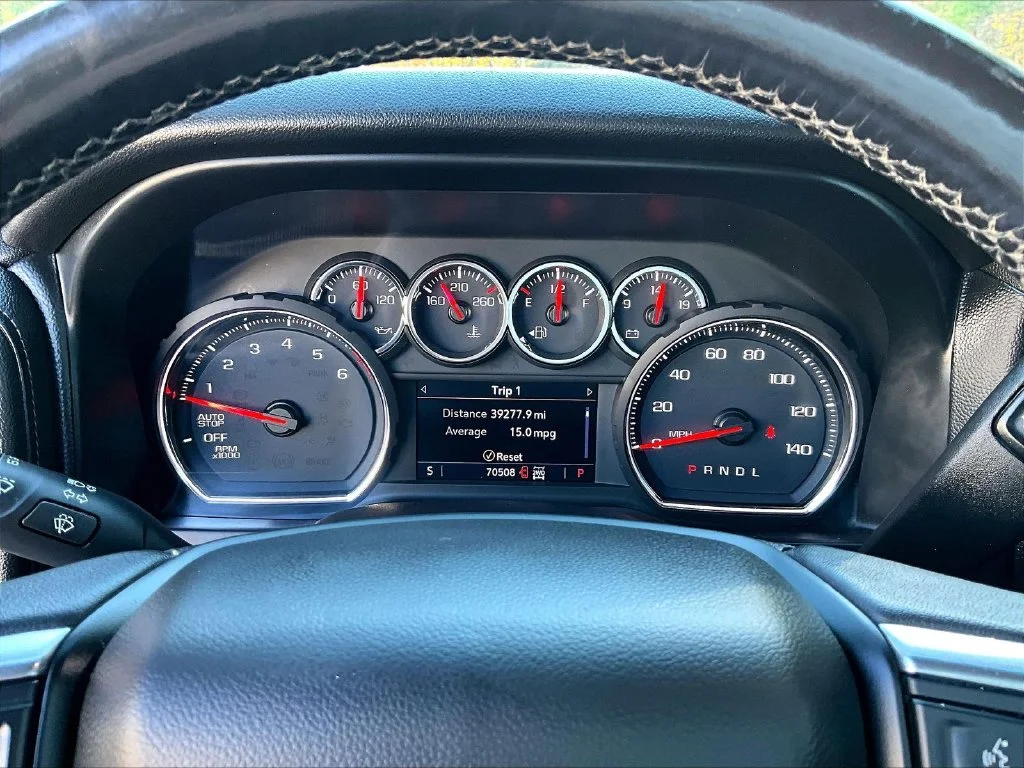Used 2019 Silver Ice Metallic Chevrolet LT image 25