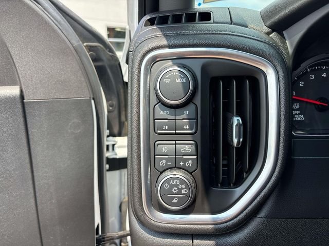 Used 2021 Iridescent Pearl Tricoat Chevrolet LT Trail Boss image 24