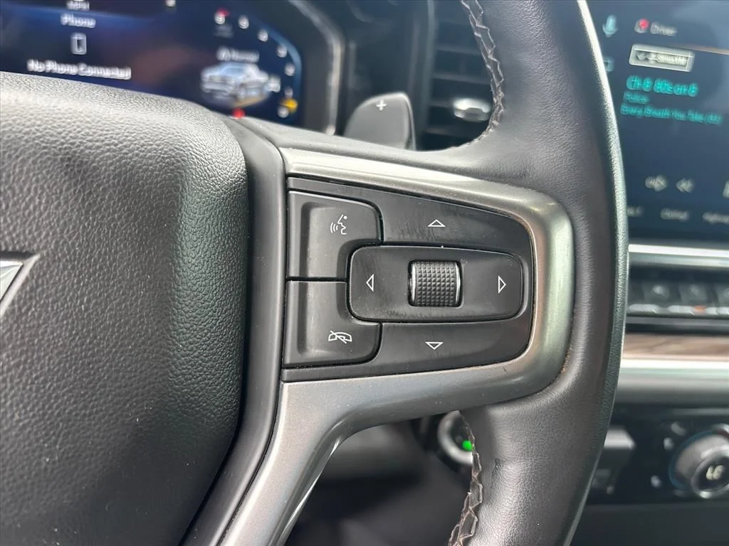 Used 2025 Gray Chevrolet RST image 29