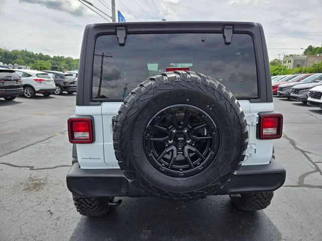 Used 2025 White Jeep Sport S image 7