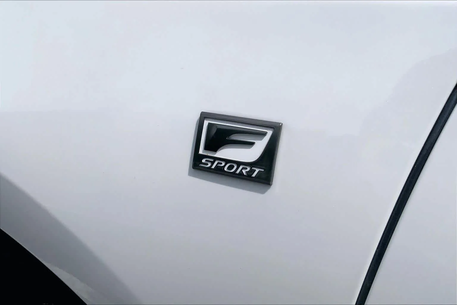 Used 2023 Ultra White Lexus F SPORT Handling image 18