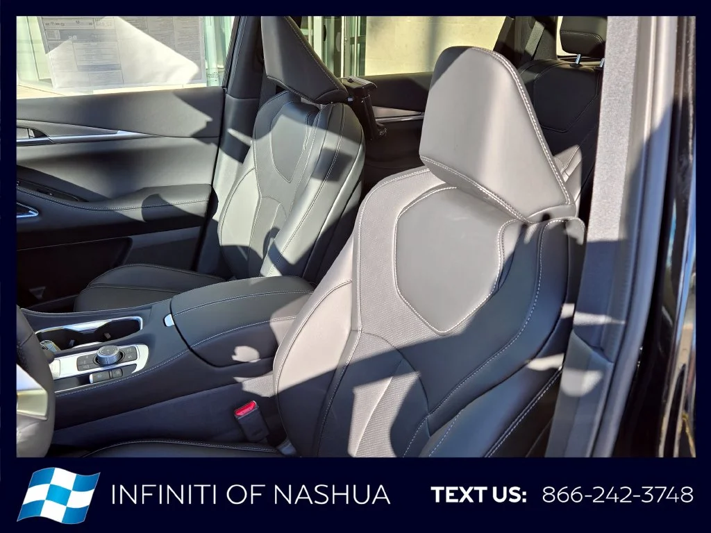 New 2027 MINERAL BLACK INFINITI Luxe AWD image 7