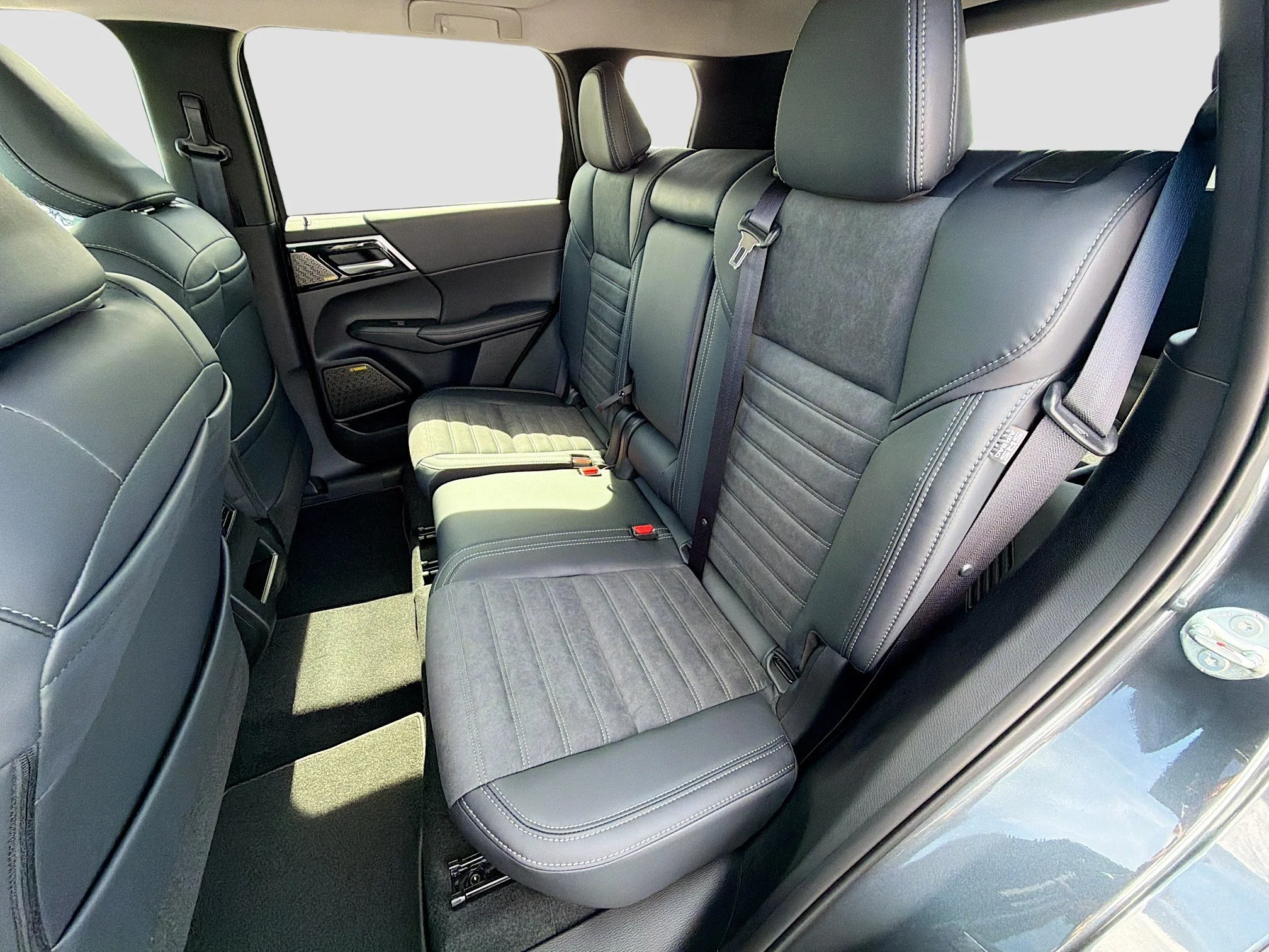 New 2026 Graphite Gray Mitsubishi SE 1.5T 2WD image 25