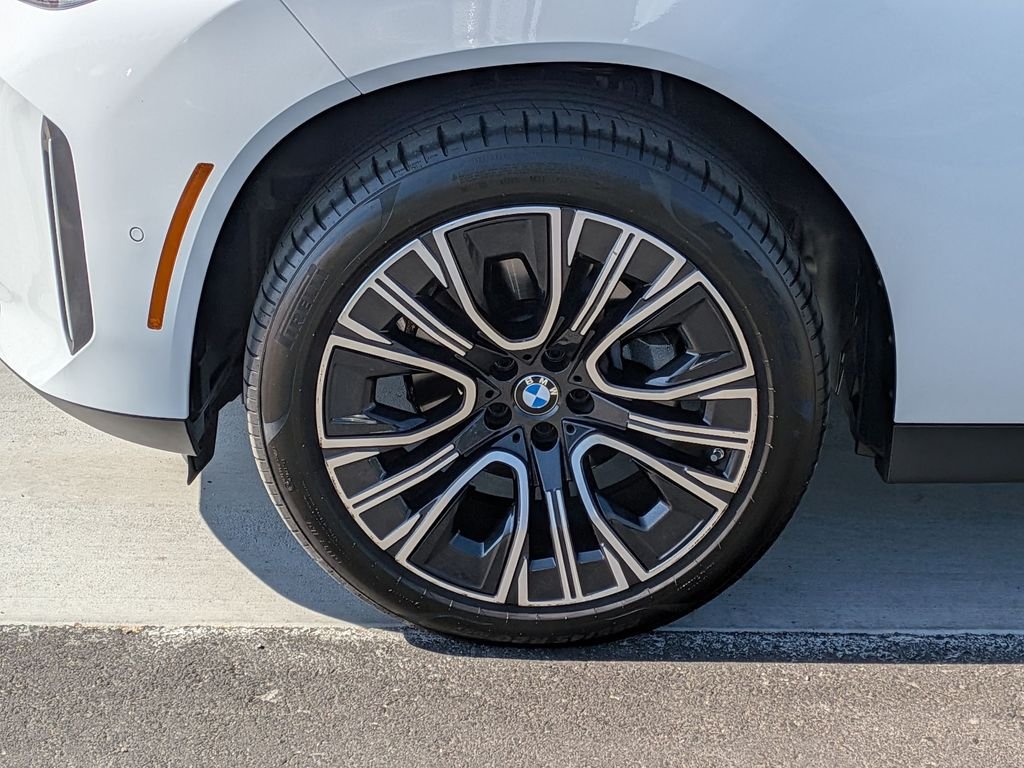 Used 2025 White BMW 30 xDrive image 28