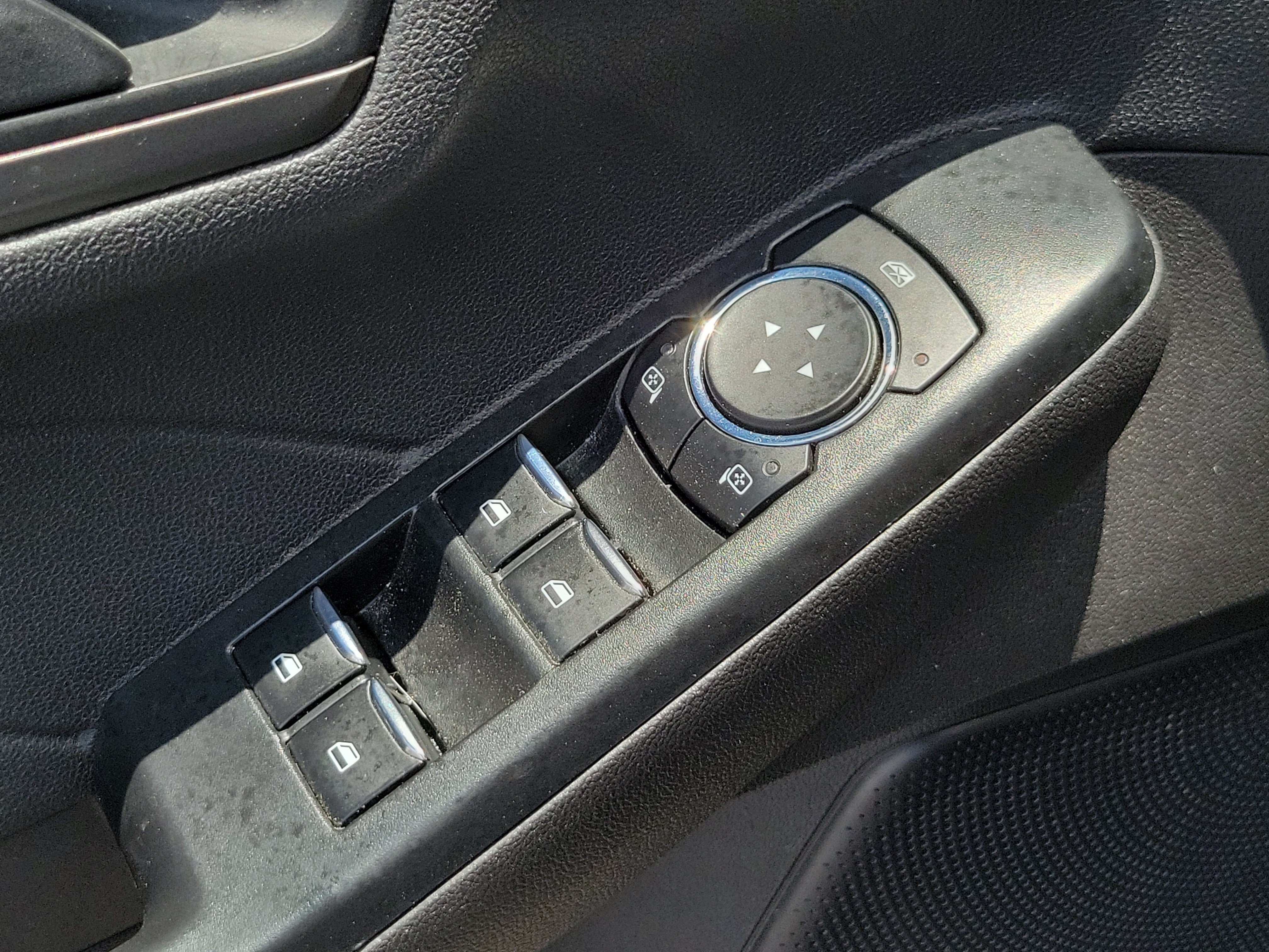 Used 2024 Vapor Blue Ford Active image 13
